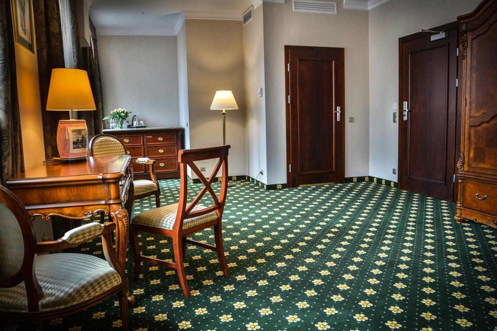 Komoda Club Residence Kaliszki 部屋 写真